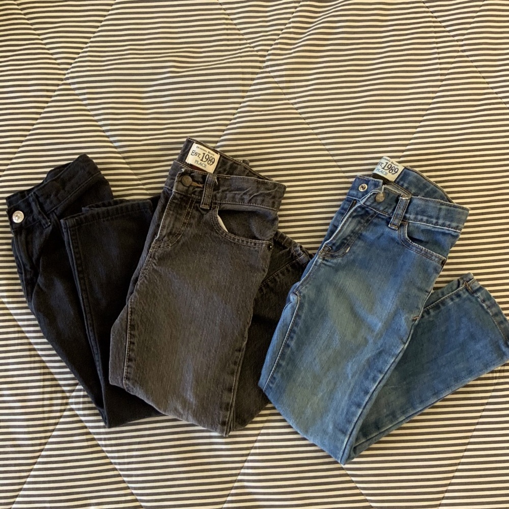 Bundle of boys jeans.